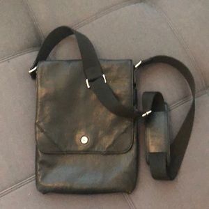 Mens Cole Haan mens black leather bag.